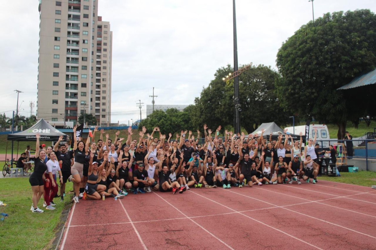 Comunidade KOHË reunida na pista após treino em Manaus